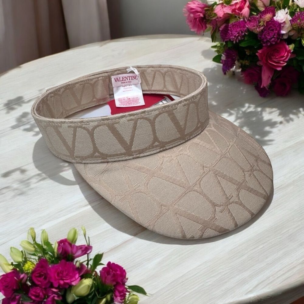 NWT Valentino Visor (57)